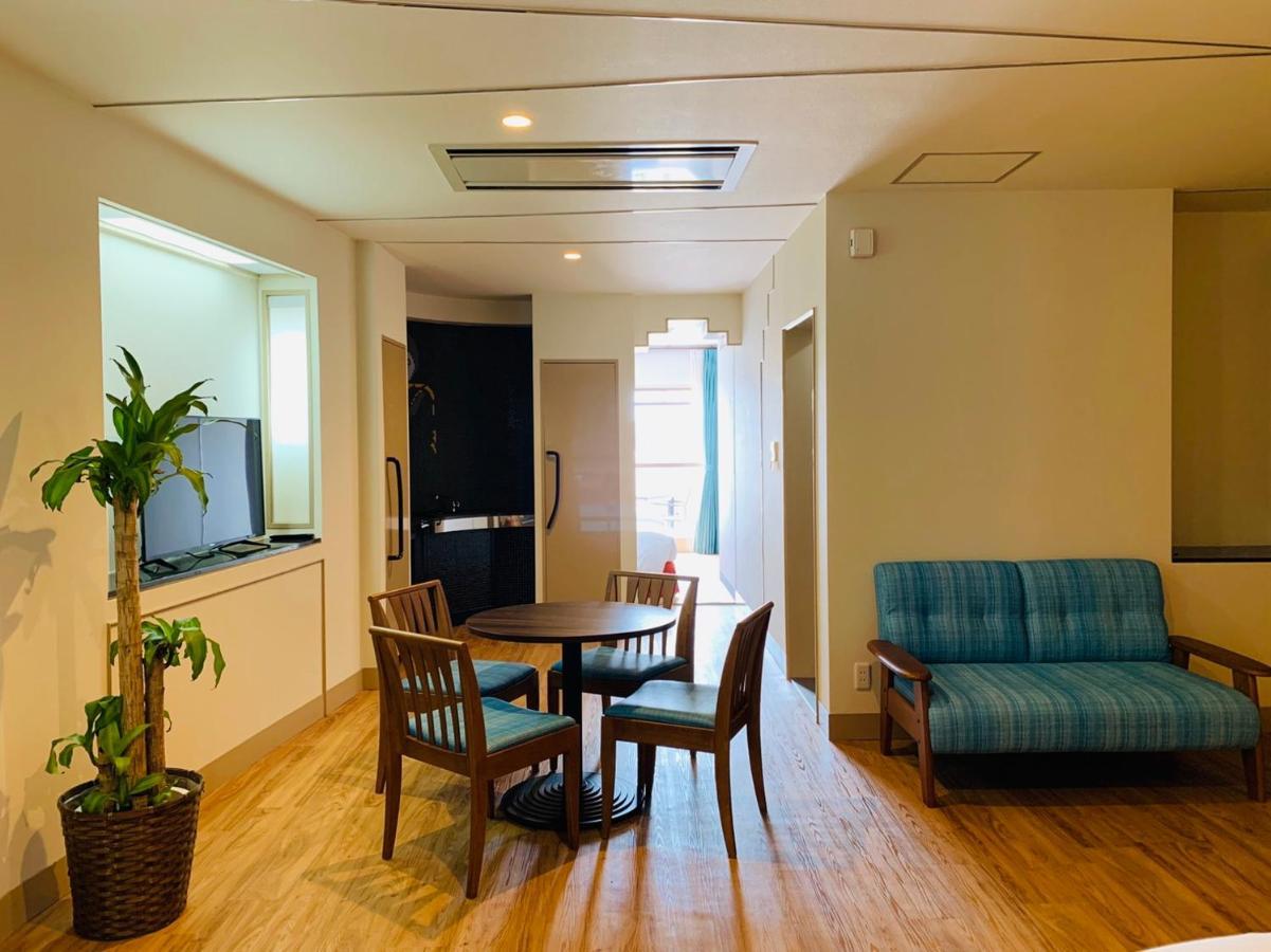 Hiyagunlanairesort Okinawa Esterno foto